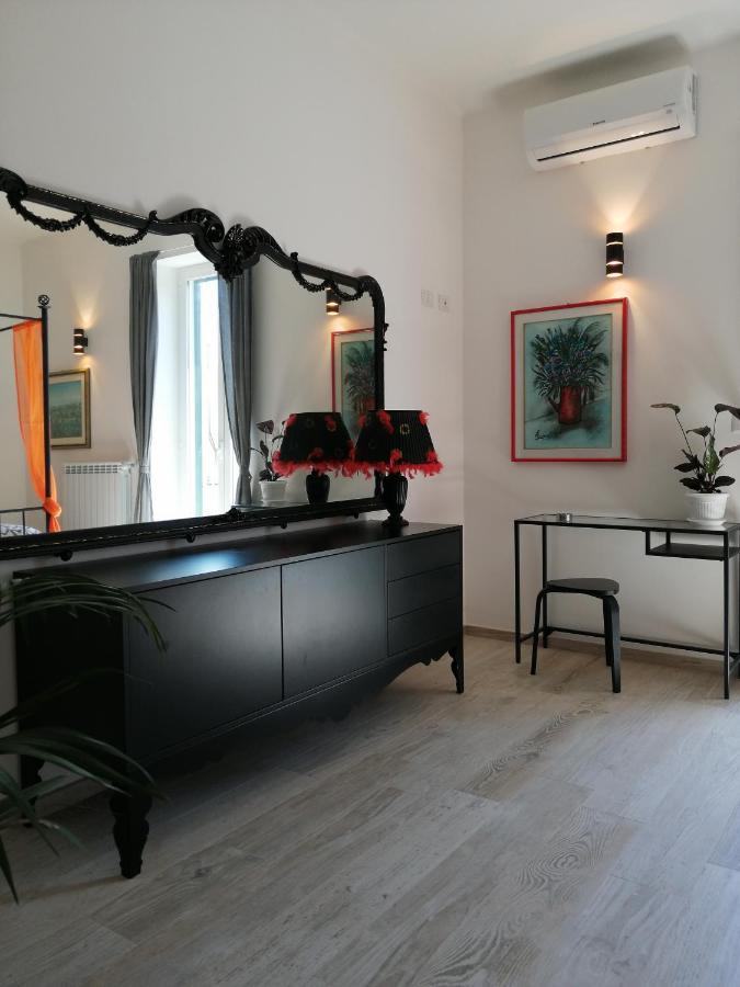Апартаменти Love Mirrors And Flowers - Affitti Brevi Italia Барі Екстер'єр фото